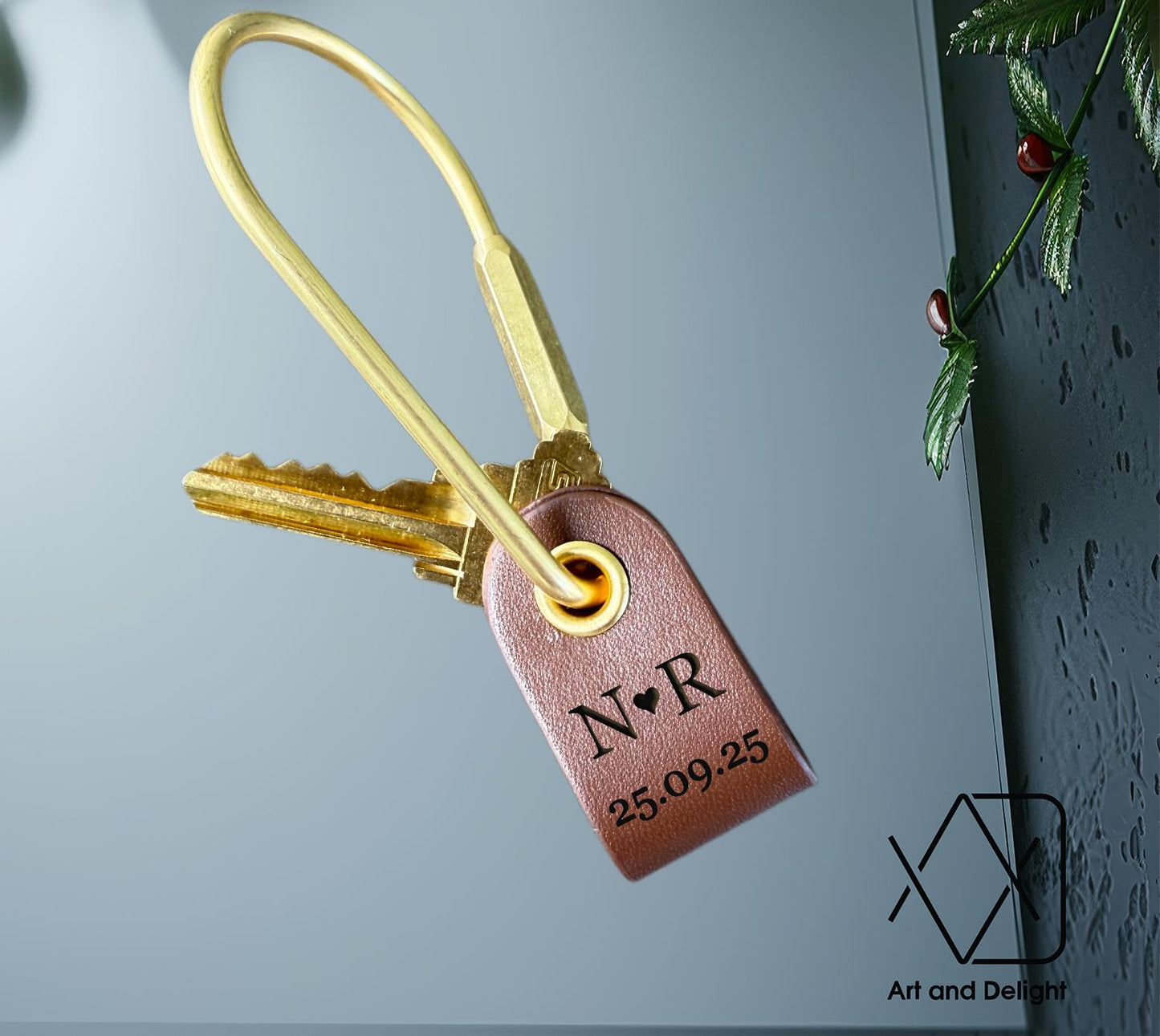 Personalized Brass Keyring: Custom Leather Tag, Initials & Date