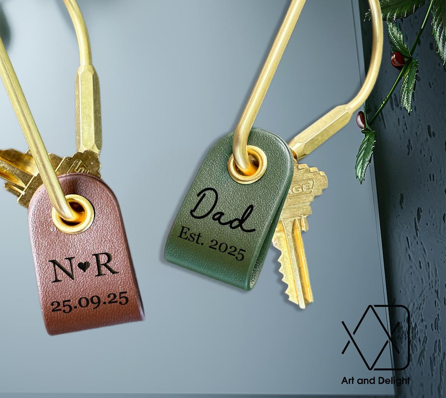 Personalized Brass Keyring: Custom Leather Tag, Initials & Date