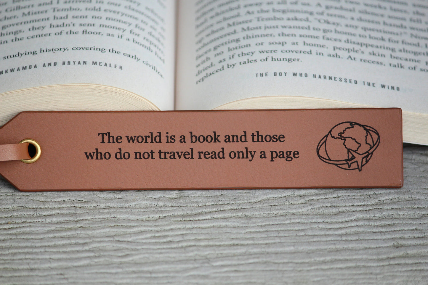 Personalized Leather Bookmark, Customized Gift, Book Lover, Gift for Readers - Birthday - Anniversary - Wedding - Groomsmen, Fathers Day