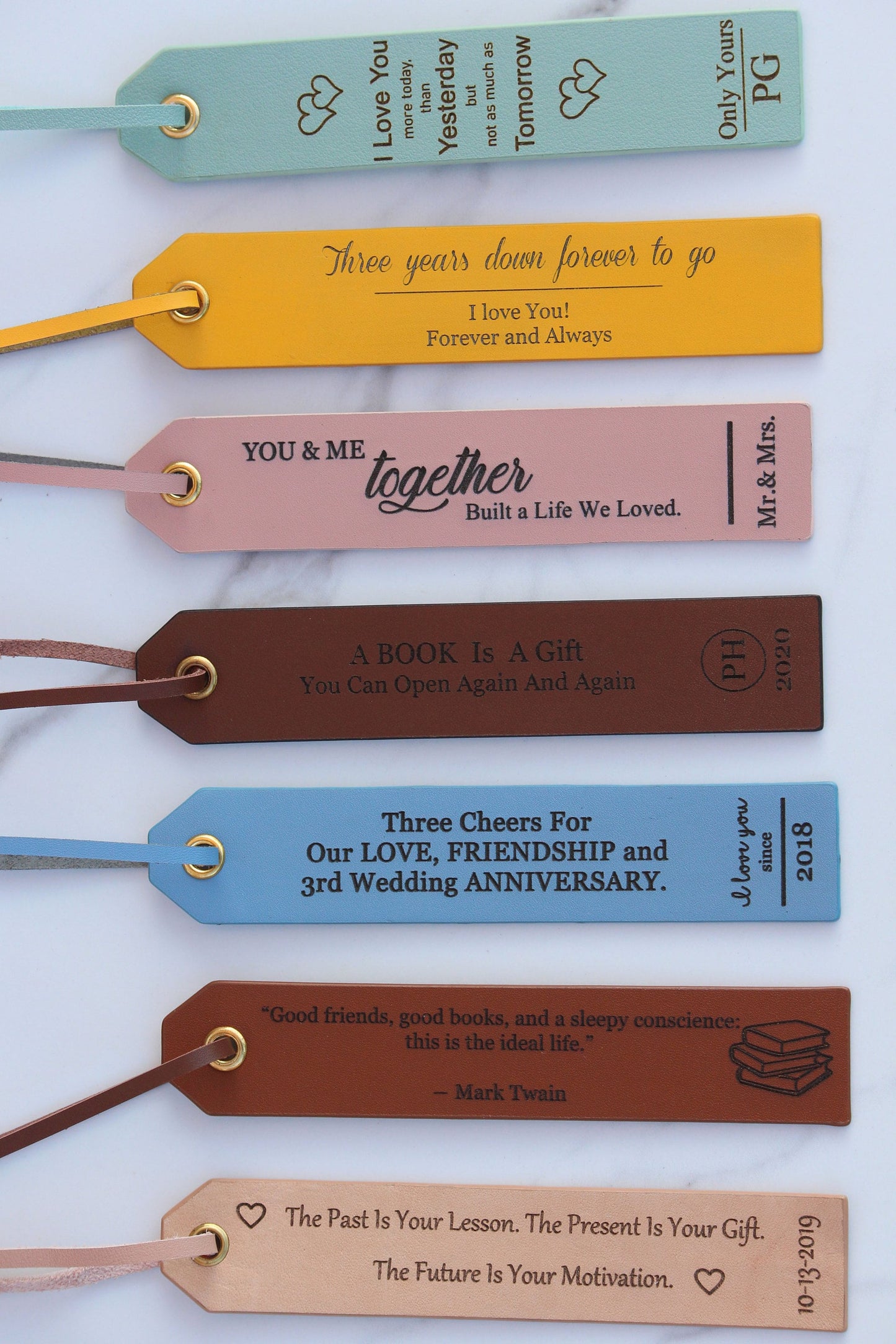 Personalized Leather Bookmark, Book Lover, Gift for Readers - Birthday - Anniversary - Unique Groomsmen, Fathers Day Gifts