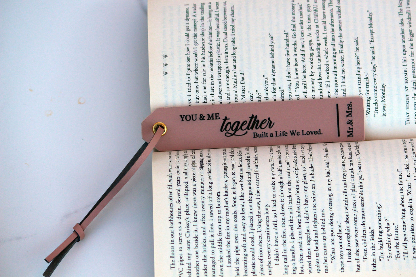 Personalized Leather Bookmark, Customized Gift, Book Lover, Gift for Readers - Birthday - Anniversary - Unique Retirement, Mothers Day Gift